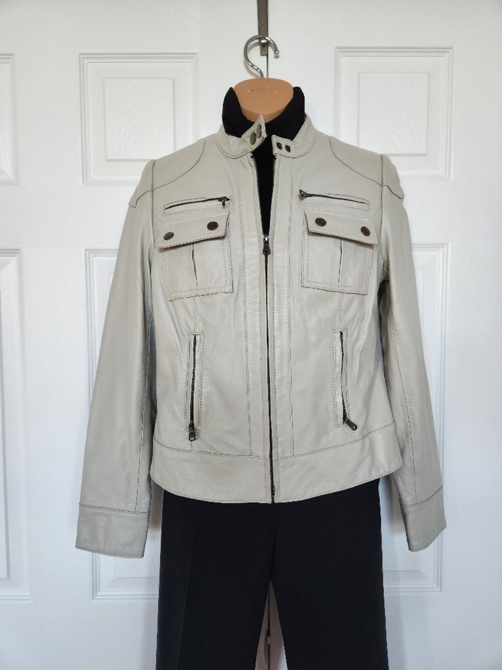 KATHERINE BARCLAY VERY LIGHT GRAY LEATHER MOTO-STYLE JACKET SIZE S/P